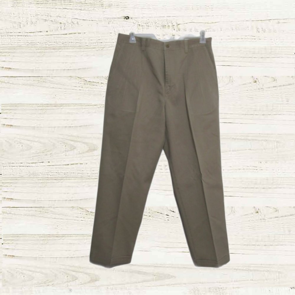 GAP 36x30 mens  pants relaxed  front pleats khaki front slash pockets Pre0wned